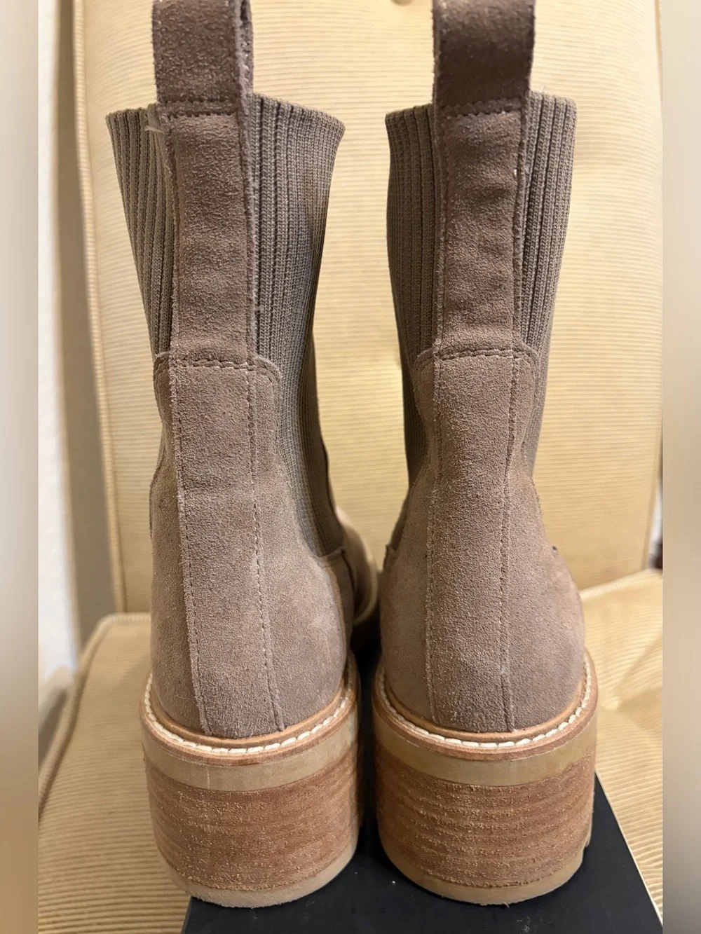 Steve Madden Kiley Women’s Lug Sole Chelsea Bootie with Fabric Cuff - Size 8 - Picture 11 of 16